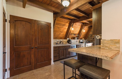 Columbine Lake Cabin | Mountain Cabin - Lake Views - Hot Tub - Minutes to Purgatory Resort