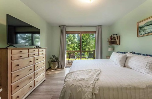 Bozeman House | Mountain Escape: with Sauna near Yellowstone