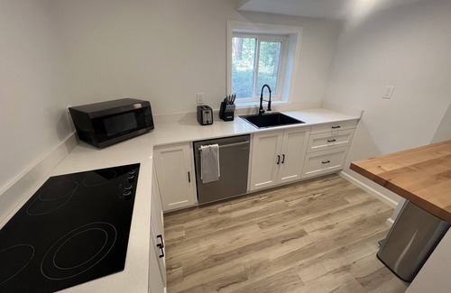 South Lake Tahoe Apartment | Mountain Getaway! Close to Popular Beaches and Heavenly Ski Resort.