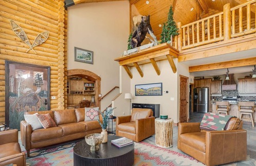 Mesa Cabin | Mountain Haus: Hot Tub, Views & Ski Access