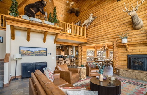 Mesa Cabin | Mountain Haus: Hot Tub, Views & Ski Access