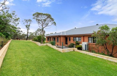 Wentworth Falls House | Mountain Haven 5-BR Escape