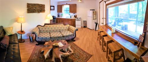 Helen House | Mountain Laurel Cottage at Hearthstone Cabins and Camping - Pet Friendly
