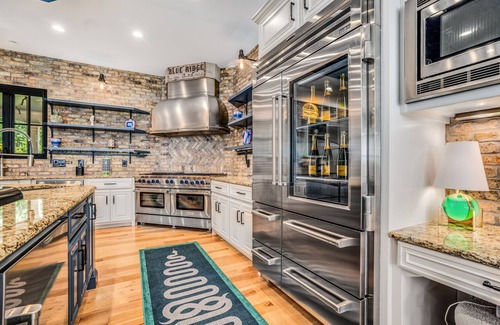 Blue Ridge House | Mountain Mansion 7BR, 10Ksf, Views, Pool, Sport Court, Gym, Sauna, Petting Zoo