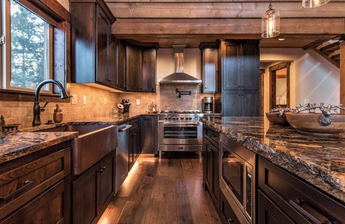 Duck Creek Village Cabin | Mountain Top Luxury Retreat - Elegant Cabin Near Zion and Bryce
