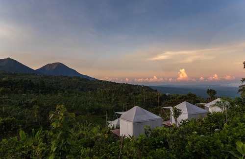 Gobleg Cabin | Mountain View! 1BR Tent in Buleleng