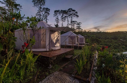 Gobleg Cabin | Mountain View! 1BR Tent in Buleleng
