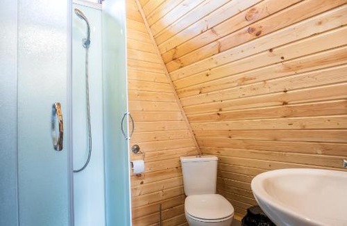Ushguli Ski Chalet | Mountain View - A-Frame Cabin Ushguli