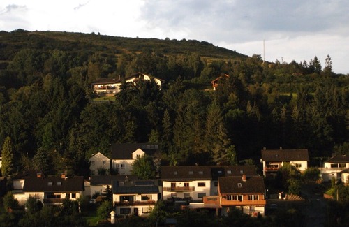 Mullenborn Apartment | Mountain-view Apartment in Mullenborn | Garden | Terrace | City Centre
