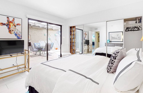 Sunrise Vista Chino Apartment | Mountain-view condo in lovely gated community with pools, and tennis