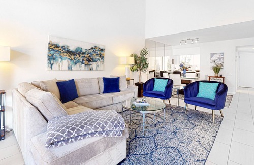 Sunrise Vista Chino Apartment | Mountain-view condo in lovely gated community with pools, and tennis