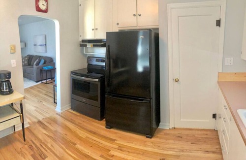 Joseph Cottage | Mountain View Cottage, Walk Everywhere, Huge Fenced Yard