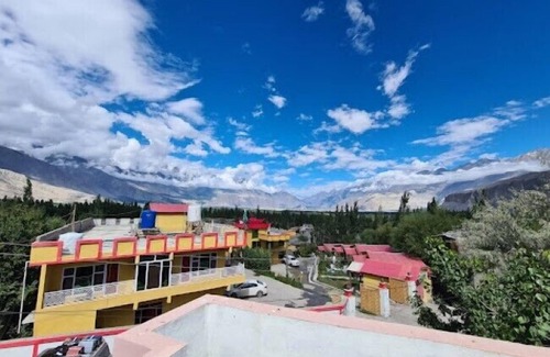 Skardu House | Mountain View Guest House Skardu