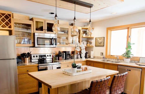 Frisco House | ⛷️Mountain View Home🌲4 Seasons Room☀️Rooftop Deck♨️Hot Tub🤑$0 Cleaning Fees