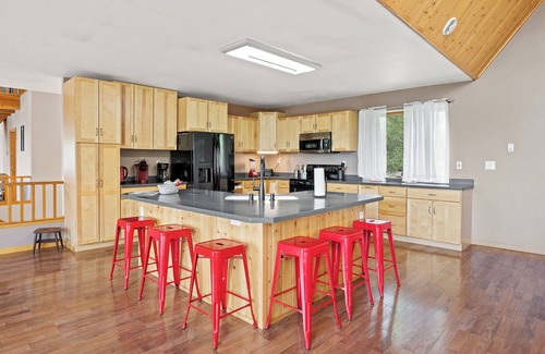 Fairbanks House | Mountain View Home: Expansive home with views of the Alaska Range & Tanana River