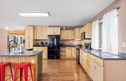 Fairbanks House | Mountain View Home: Expansive home with views of the Alaska Range & Tanana River