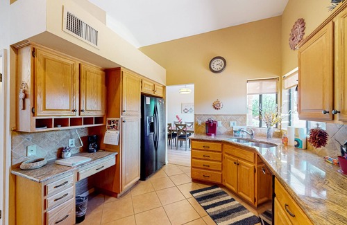 Saddlebrooke House | Mountain-view home with shaded patio, large yard, on-site golf & tennis