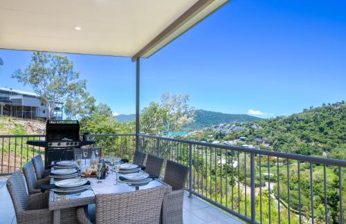 Airlie Beach House | Mountain View On Airlie