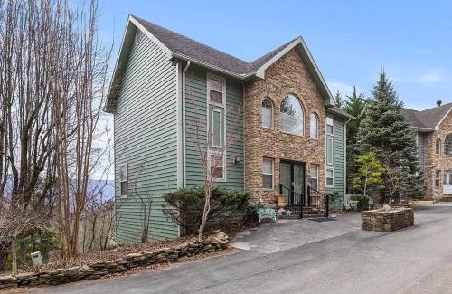 Chalet Village House | Mountain View Paradise by Avada Properties