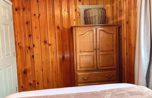 Golden Hotel | Mountain View Suite - Downtown Private Suite