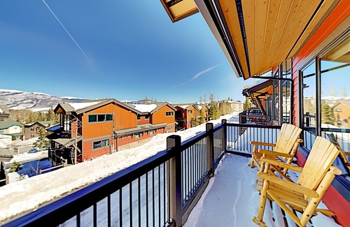 Wildernest House | Mountain-View Wildernest Townhome | Fireplace, Pool, Game Room & Hot Tub