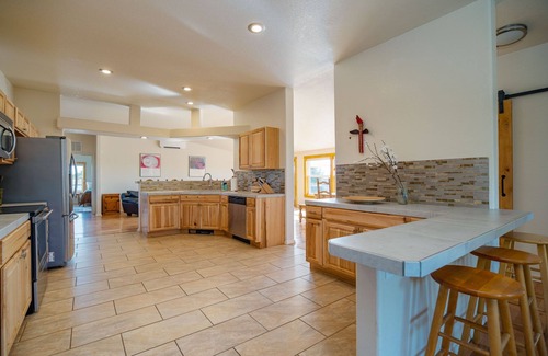 La Cienaga House | Mountain Views, Hot Tub, Fire Pit, Deck, Hammocks, A/C!