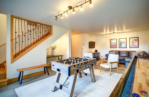 Blowing Rock House | ☆ Mountain Views with Hot Tub, Fire Table, Game Room, Located in Blowing Rock