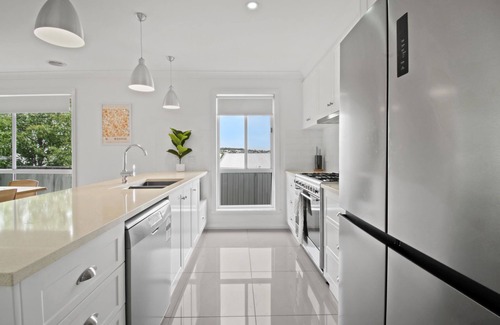 Bourkelands House | Mountain Vista Retreat - Comfort Meets Style