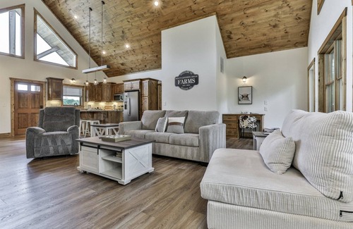 Ellijay Cabin | Mountaintown Chalet | Ellijay, GA