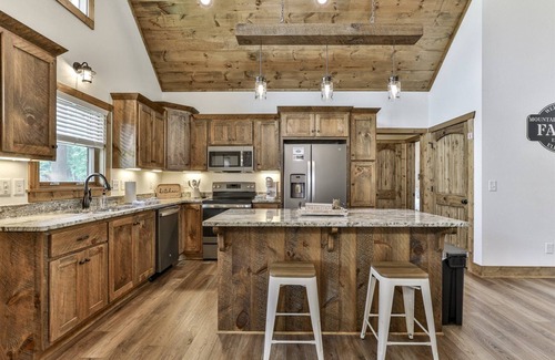 Ellijay Cabin | Mountaintown Chalet | Ellijay, GA