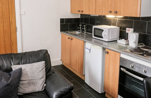 Bridlington Old Town Apartment | MOWBRAY 1, pet friendly, country holiday cottage in Bridlington