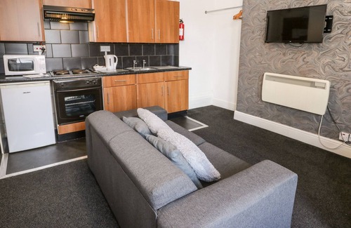 Bridlington Old Town Apartment | MOWBRAY 3, pet friendly, country holiday cottage in Bridlington