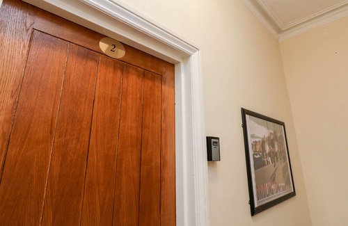 Bridlington Old Town Apartment | MOWBRAY 5, pet friendly, country holiday cottage in Bridlington