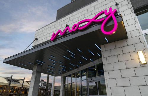 Hillsboro Village Hotel | Moxy Nashville Vanderbilt Area