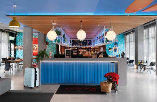 Biot Hotel | Moxy Sophia Antipolis