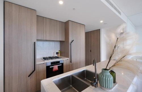 Macquarie Park Apartment | MQ Lux 2BR Apartment with study, pool, free parking, Metro