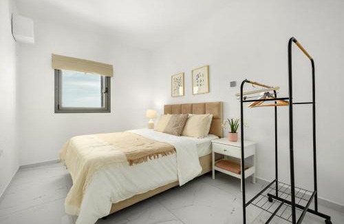 Jerusalem City Centre Apartment | MR savyon view 2BR with balcony