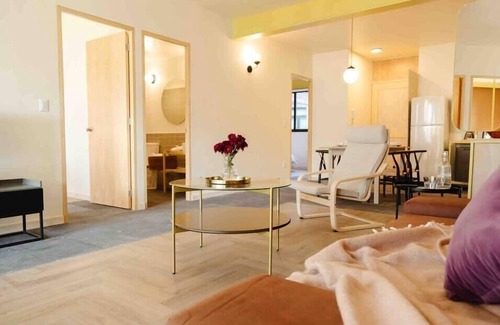 Zona Rosa Apartment | Mr. W | Roma PH with Balcony next to Cibeles | 2BR