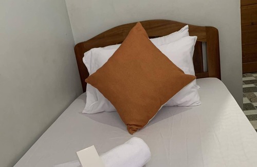 Puerto Princesa City Centre Cabin | MSG Lodging Home