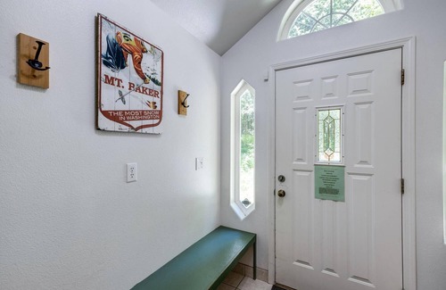 Warnick House | Mt. Baker Lodging Cabin 60 - Sleeps 2!