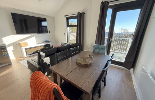 Mount Buller House | Mt Buller 3BR Family Chalet-Spacious+ Cozy Touches