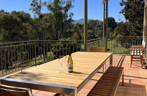 Merrijig House | Mt Buller- Delatite River House Sleeps 12