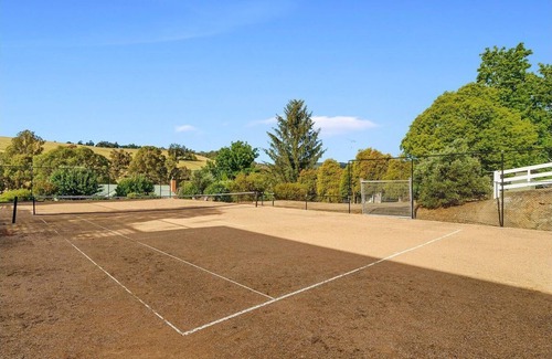 Merrijig House | Mt Buller- Delatite River House Sleeps 12