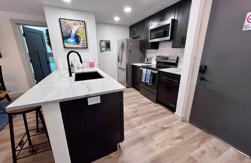 Crested Butte Condo | Mt. Crested Butte first-floor condo - Pool & Hot Tub - Walk or bus to ski basen