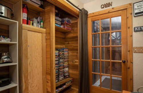 Rhododendron Cabin | Mt. Hood Cabin w/ hot tub and close to hiking, skiing and outdoor adventuring.