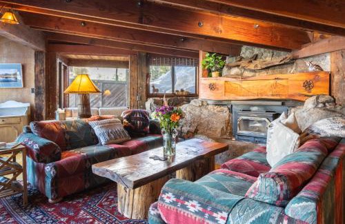 Olympic Valley House | Mt. Jola by AvantStay A 5-minute walk away to Palisades and lifts.