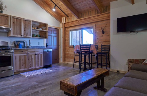 Joseph Condo | Mt. Joseph Lodge in Downtown Joseph: Unit #6
