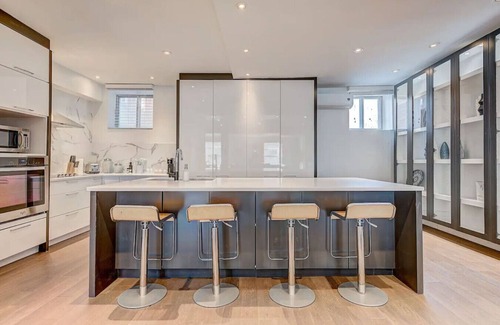 Montreal Apartment | MTL Townhouse- 3 bdr in the heart of the city