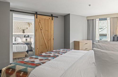 Silvertip Hotel | MTN House By Basecamp