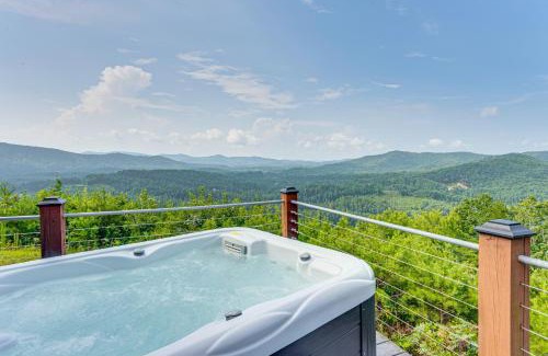 Murphy House | Mtn-View Cabin Deck and Pets Welcome in Murphy